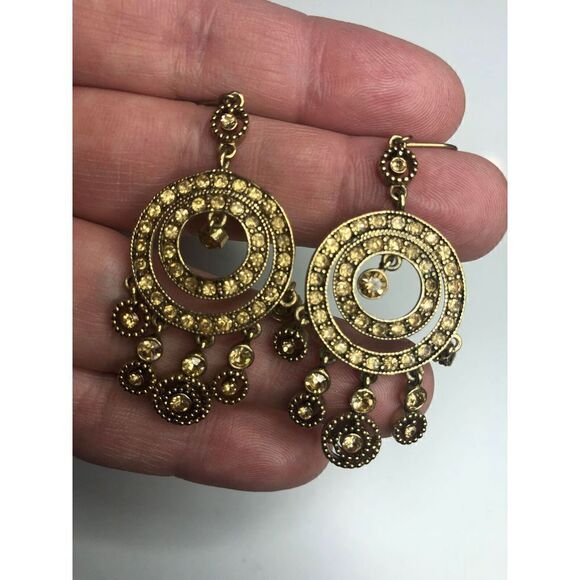 565 Monet Goldtone signed elegant CZ dangle drop chandelier Earrings - Picture 1 of 2